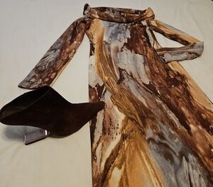 NWOT Brown and Tan Abstract Dress